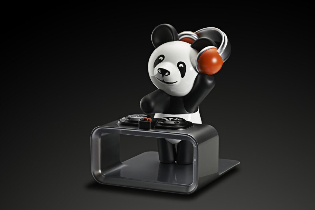 HMoser x MBF Panda Sculpture Only Watch 2023 Hres